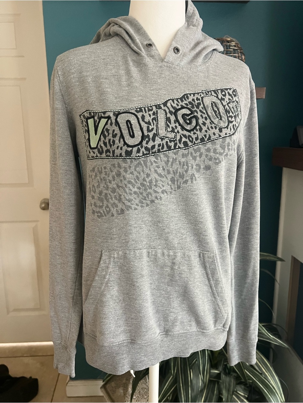 Volcom Women's hoodie Sweater with Leopard Logo
